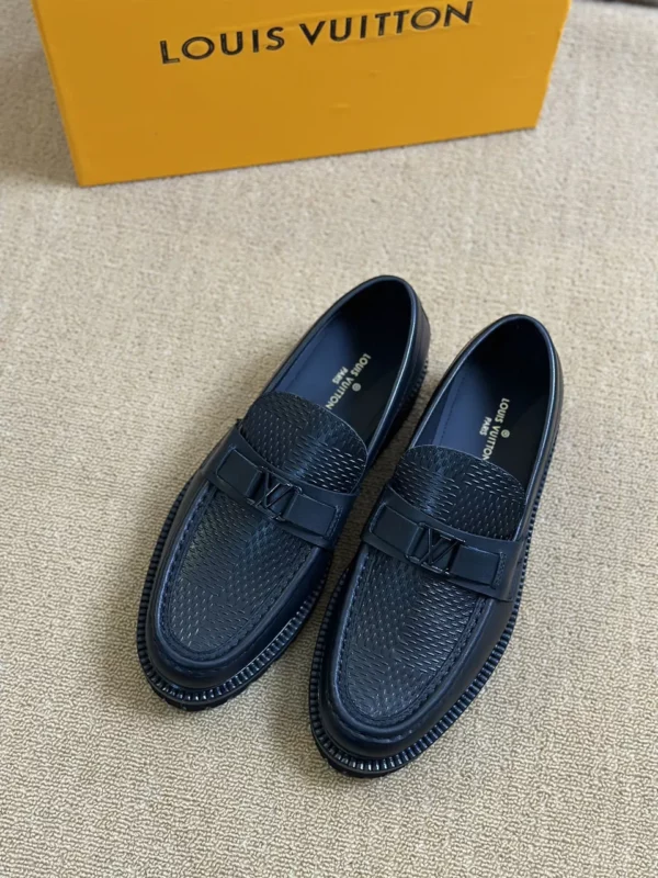 Louis Vuitton shoes - rep shoes