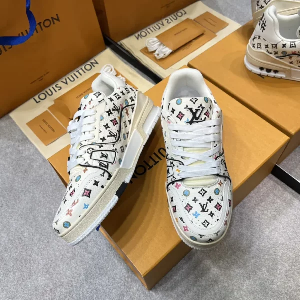 Louis Vuitton shoes - rep shoes