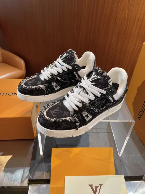 Louis Vuitton shoes - rep shoes