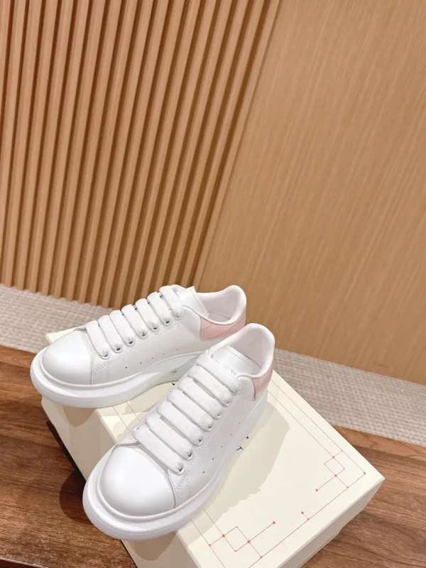 Alexander MCQueen shoes - rep shoes