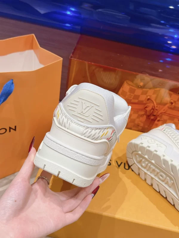 Louis Vuitton shoes - rep shoes