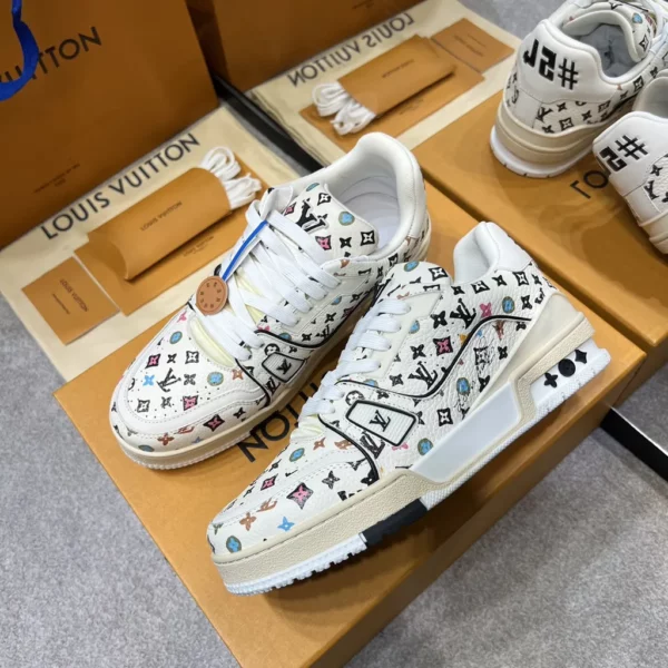 Louis Vuitton shoes - rep shoes