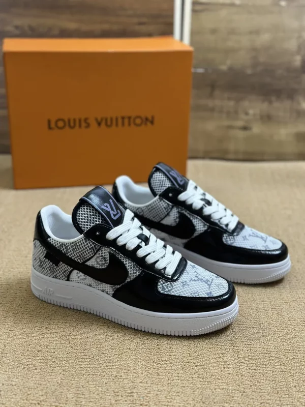 Louis Vuitton shoes - rep shoes