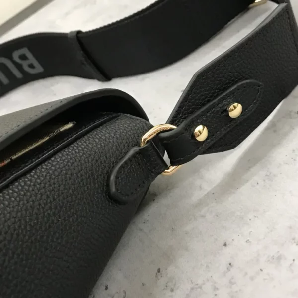 Burberry bag - rep bags