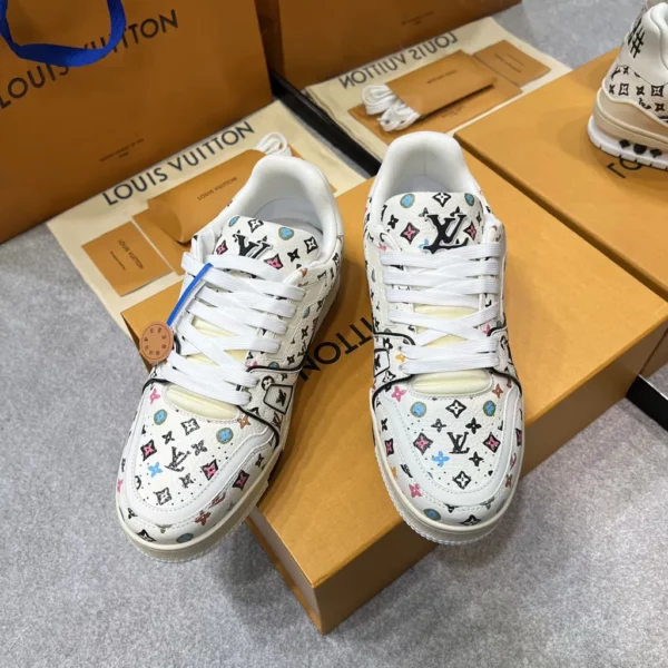 Louis Vuitton shoes - rep shoes