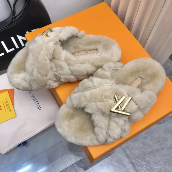 Louis Vuitton shoes - rep shoes