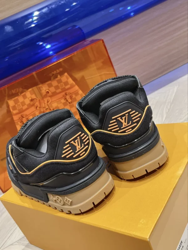 Louis Vuitton shoes - rep shoes