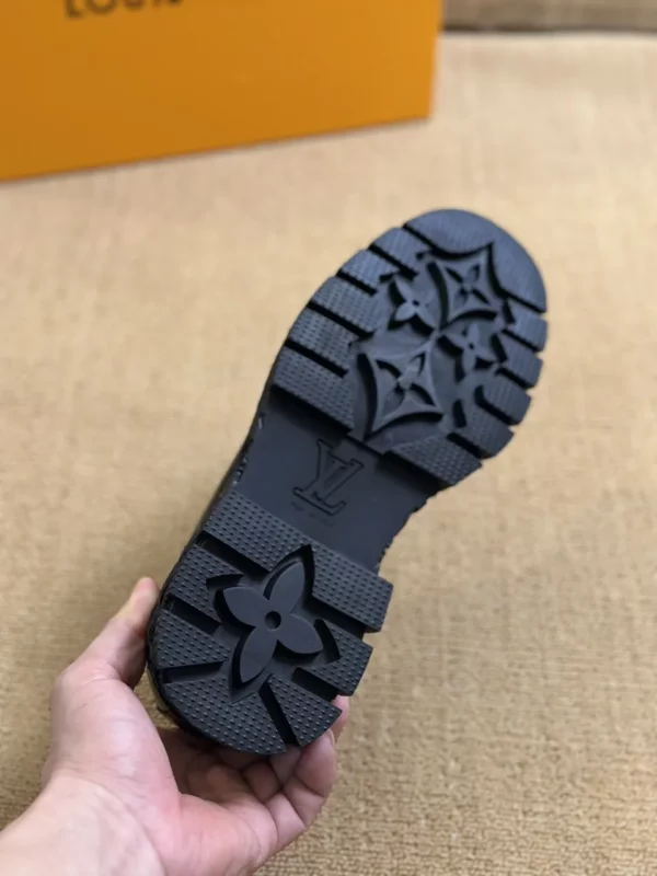 Louis Vuitton shoes - rep shoes