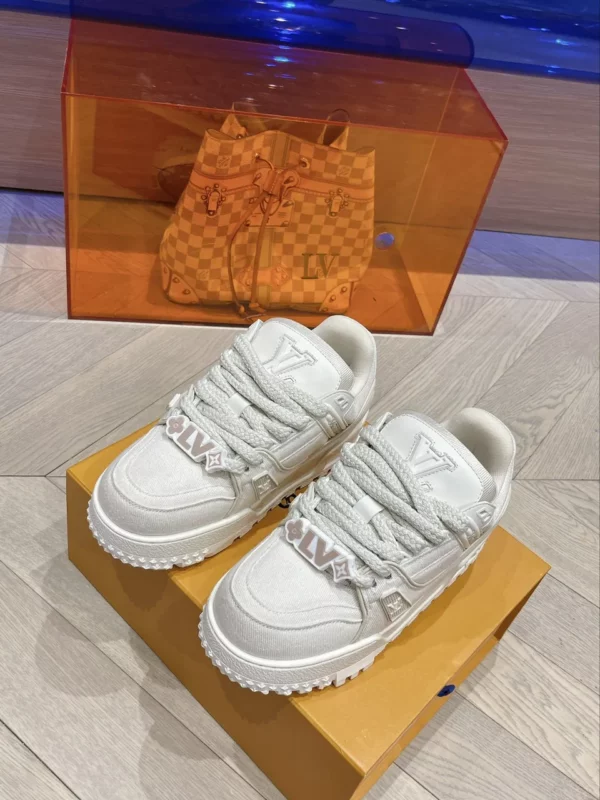 Louis Vuitton shoes - rep shoes