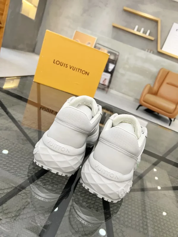 Louis Vuitton shoes - rep shoes