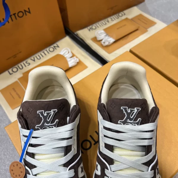 Louis Vuitton shoes - rep shoes