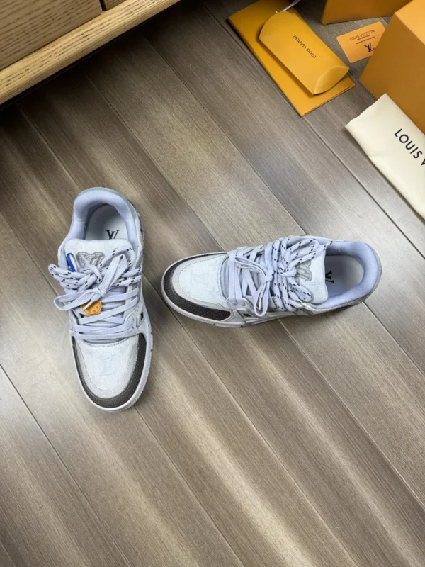 Louis Vuitton shoes - rep shoes