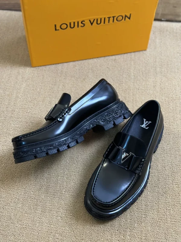 Louis Vuitton shoes - rep shoes