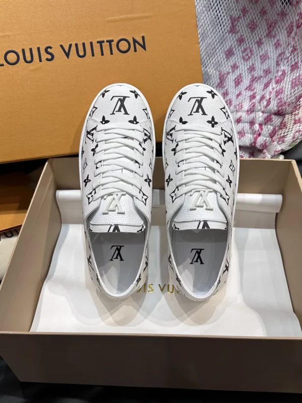 Louis Vuitton shoes - rep shoes