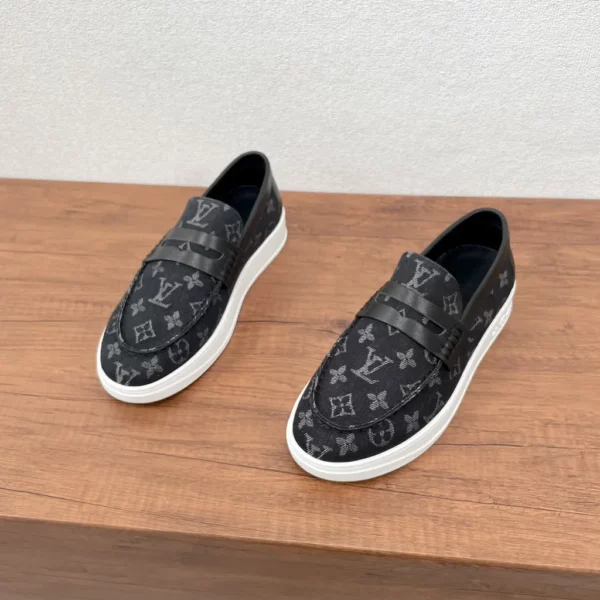 Louis Vuitton shoes - rep shoes