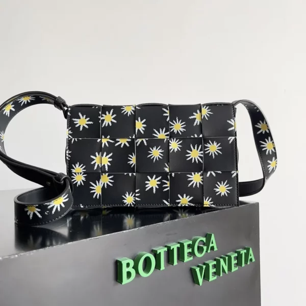 Bottega Veneta bag - replica bags