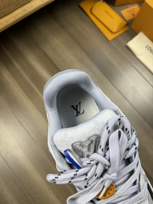 Louis Vuitton shoes - rep shoes