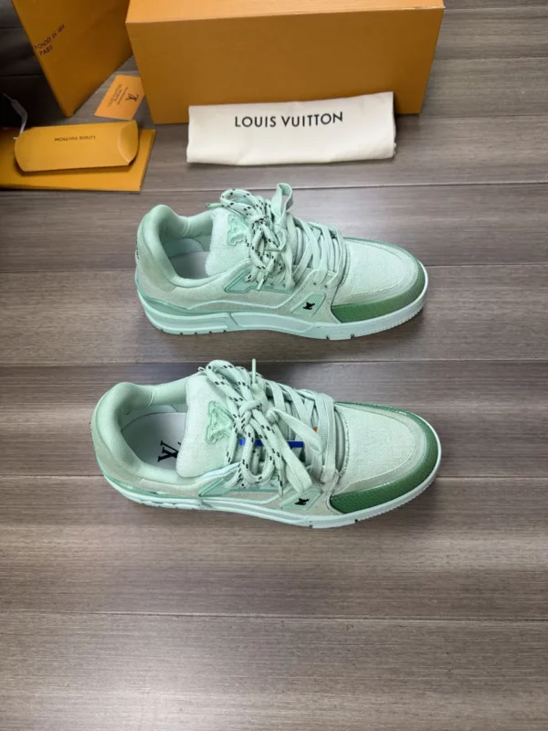 Louis Vuitton shoes - rep shoes