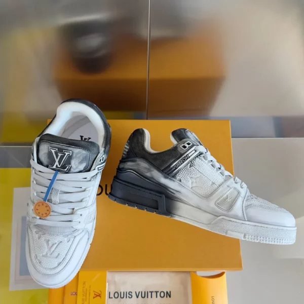 Louis Vuitton shoes - rep shoes