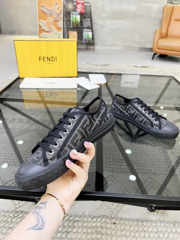 Fendi shoes - Replica shoes