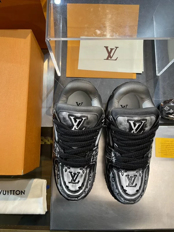 Louis Vuitton shoes - rep shoes