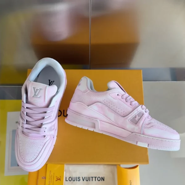 Louis Vuitton shoes - rep shoes