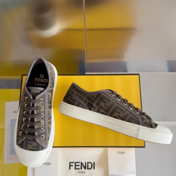 Fendi shoes - Replica shoes