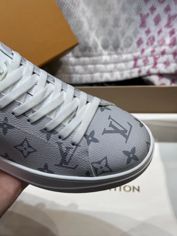 Louis Vuitton shoes - rep shoes