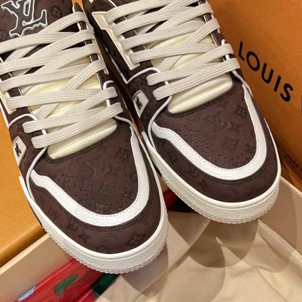 Louis Vuitton shoes - rep shoes