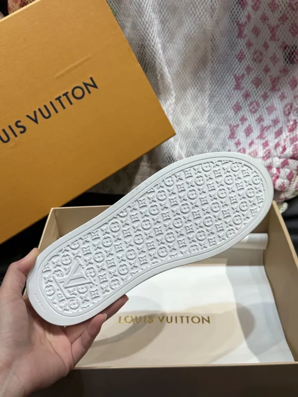 Louis Vuitton shoes - rep shoes