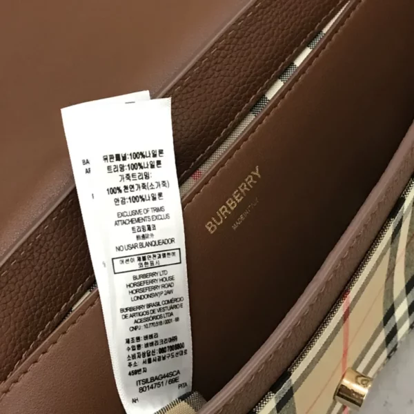 Burberry bag - rep bags