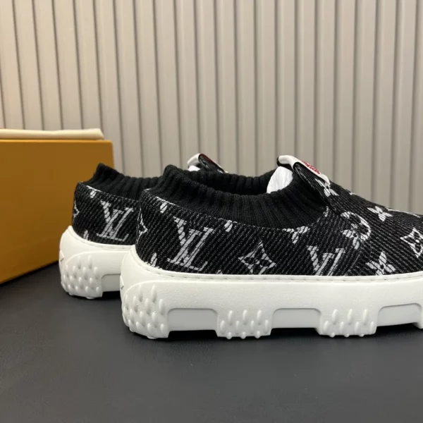 Louis Vuitton shoes - rep shoes