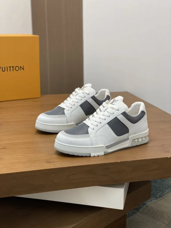 Louis Vuitton shoes - rep shoes