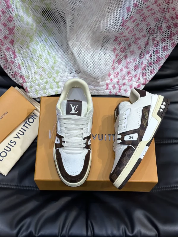 Louis Vuitton shoes - rep shoes