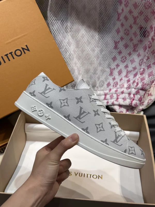 Louis Vuitton shoes - rep shoes