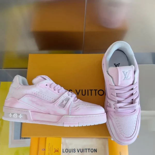 Louis Vuitton shoes - rep shoes