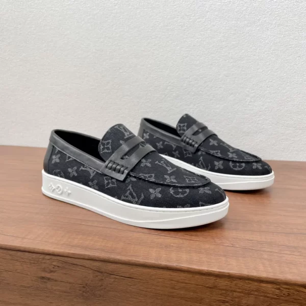 Louis Vuitton shoes - rep shoes