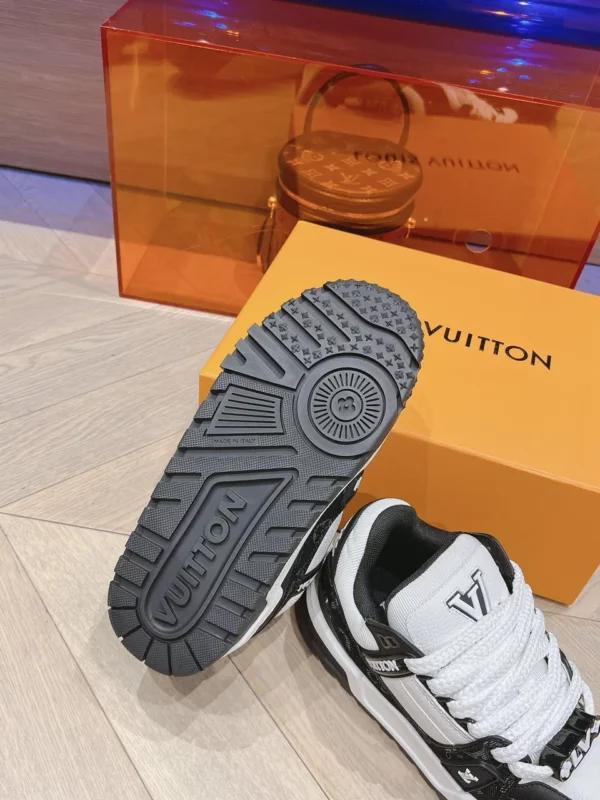 Louis Vuitton shoes - rep shoes