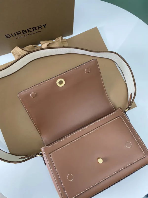 Burberry bag - rep bags