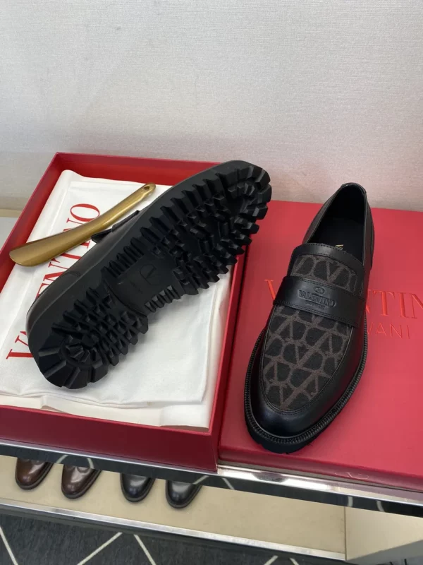 Valentino shoes - rep shoes