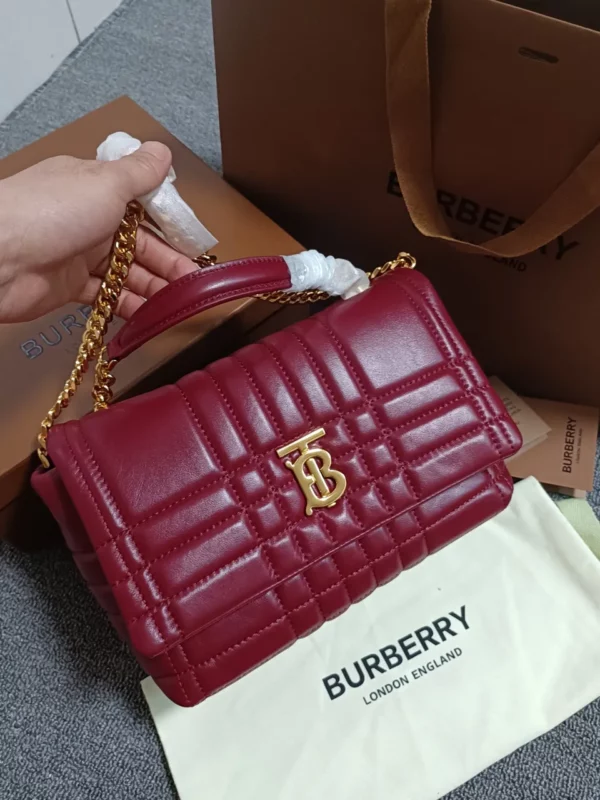 Burberry bag - rep bags