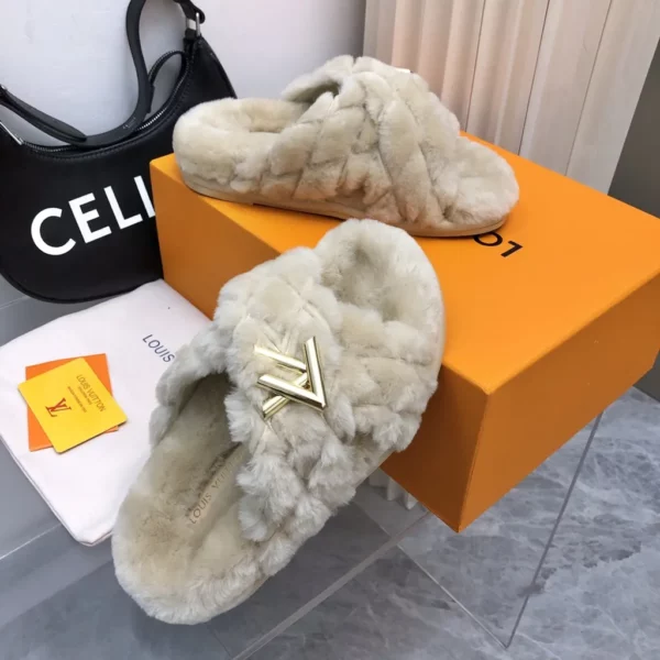 Louis Vuitton shoes - rep shoes