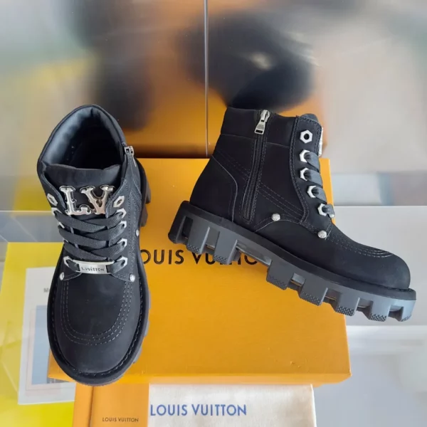 Louis Vuitton shoes - rep shoes