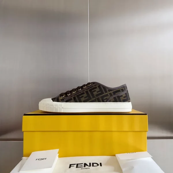 Fendi shoes - Replica shoes