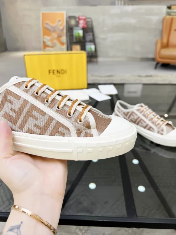 Fendi shoes - Replica shoes