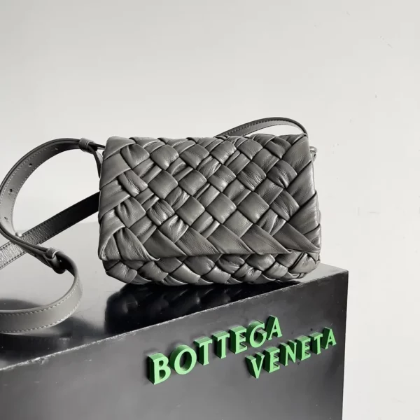 Bottega Veneta bag - replica bags