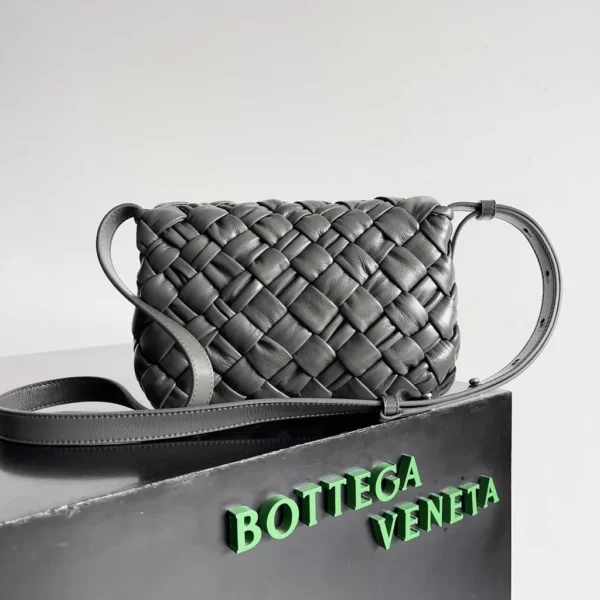 Bottega Veneta bag - replica bags