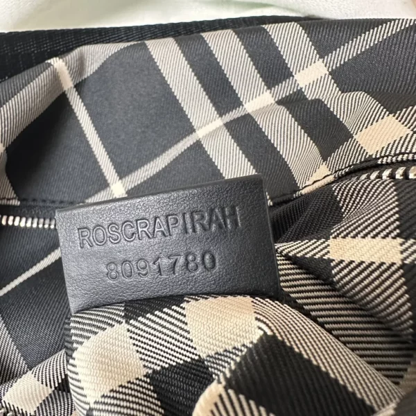 Burberry bag - rep bags